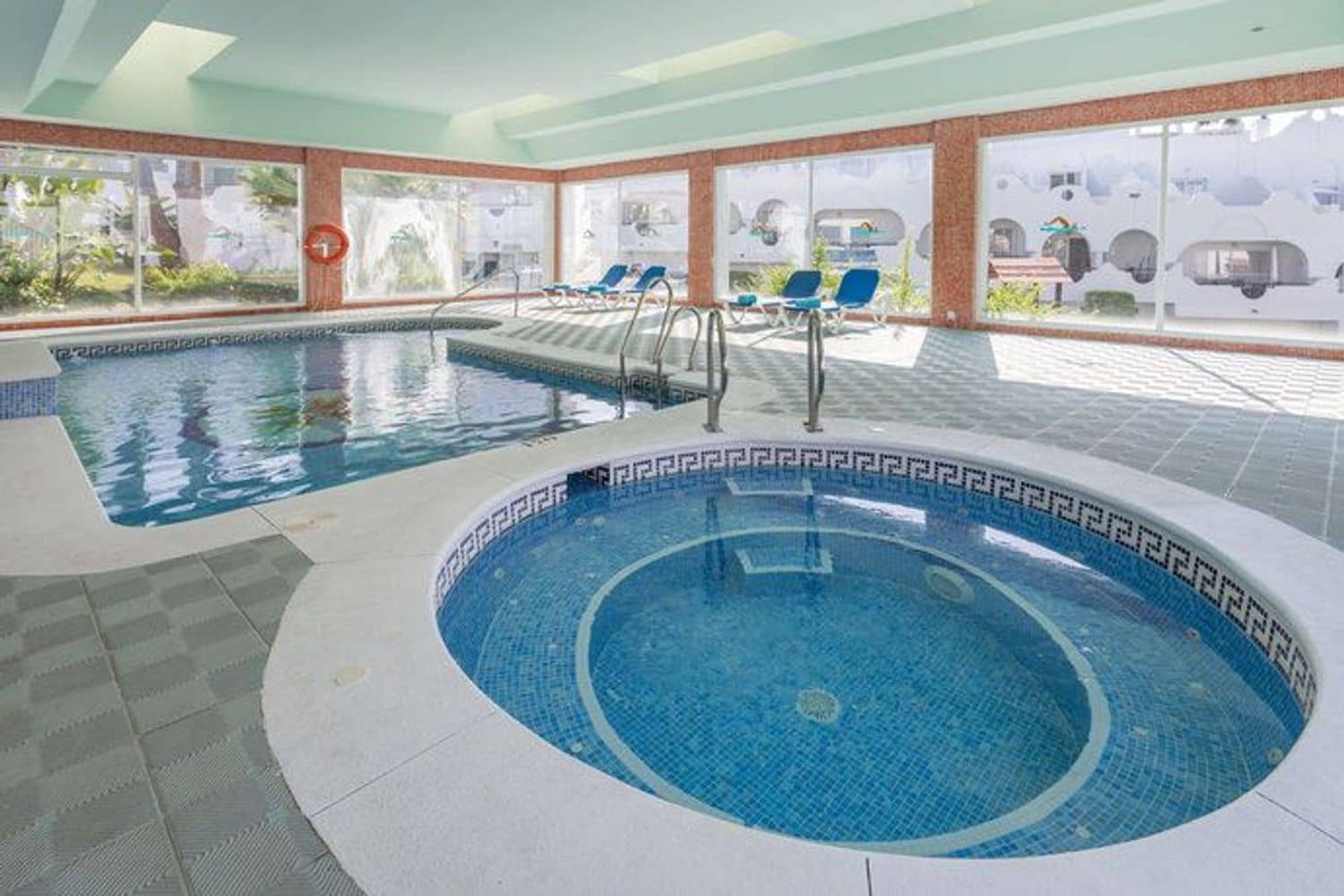 2 soveværelse Byhus til salg i La Reserva med swimmingpool garage - € 310.000 (Ref: 9629614)