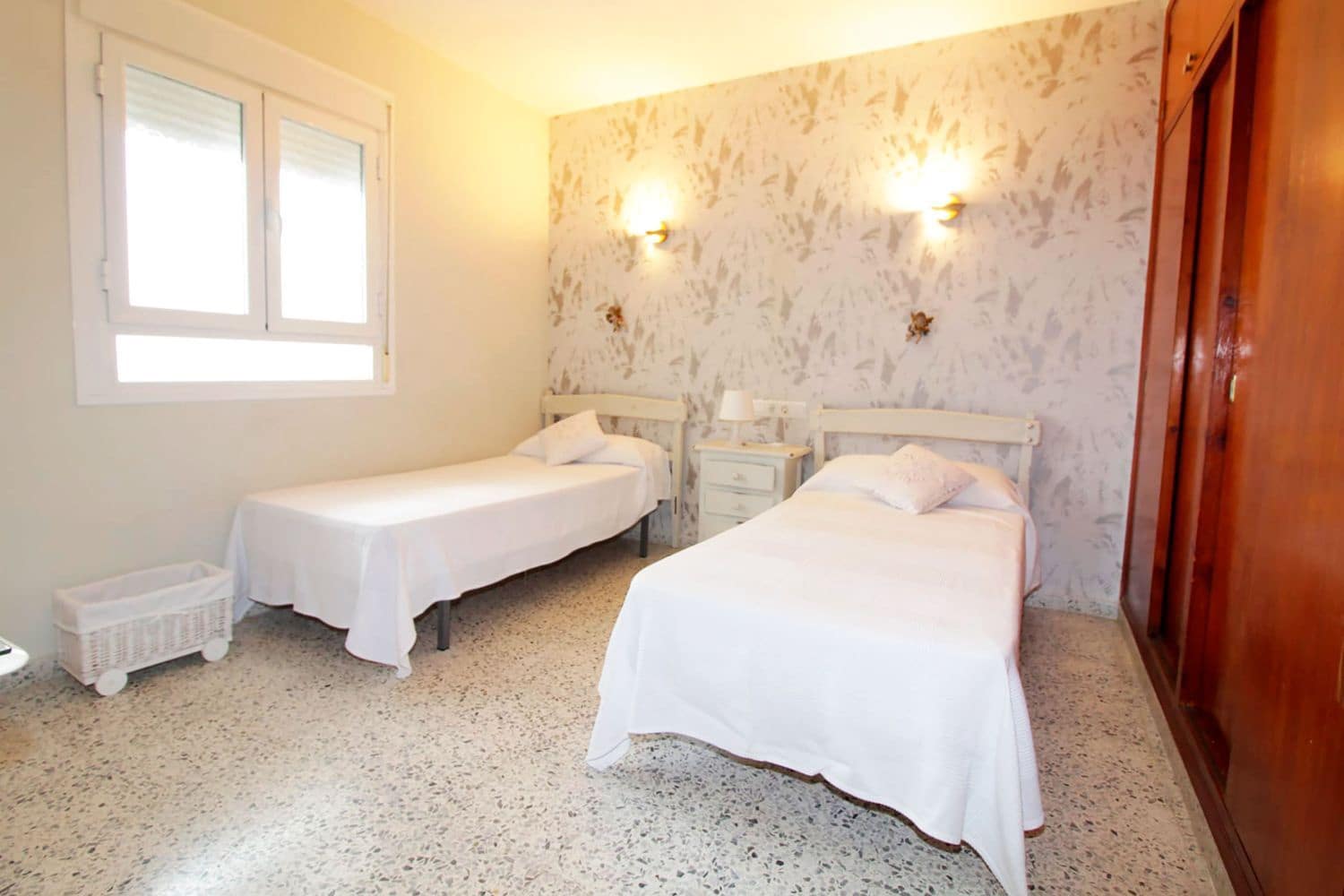 3 sovrum Lägenhet att hyra i Fuengirola med garage - 900 € (Ref: 9676770)