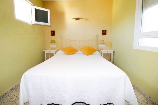 3 sovrum Lägenhet att hyra i Zona Puerto Deportivo, Fuengirola med garage - 900 € (Ref: 9676770)