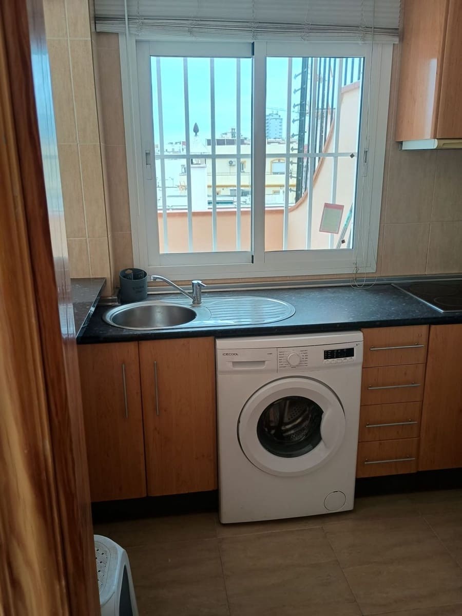 2 quarto Apartamento para arrendar em Las Lagunas de Mijas com garagem - 1 200 € (Ref: 9798523)