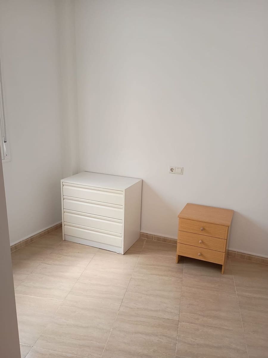 2 quarto Apartamento para arrendar em Las Lagunas de Mijas com garagem - 1 200 € (Ref: 9798523)