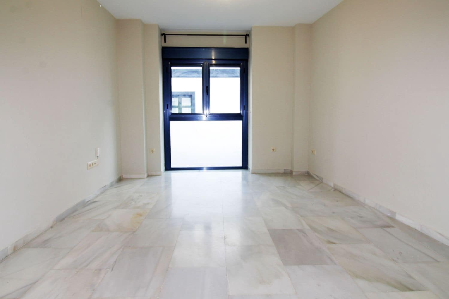 2 makuuhuone Huoneisto vuokrattavana paikassa Fuengirola mukana 
autotalli - 1 200 € (Ref: 9806076)