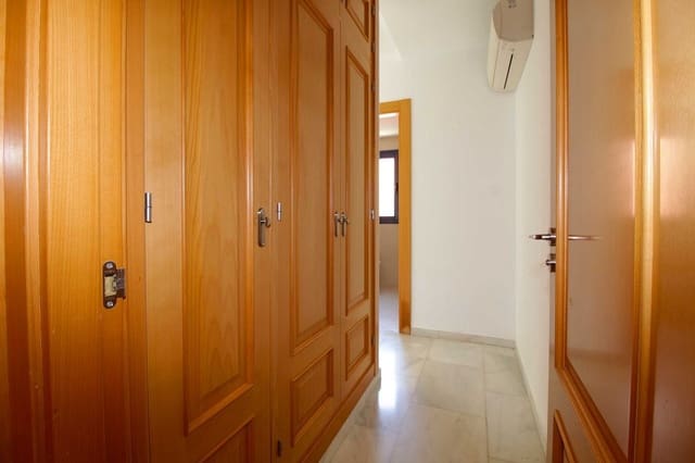 2 makuuhuone Huoneisto vuokrattavana paikassa Zona Puerto Deportivo, Fuengirola mukana 
autotalli - 1 200 € (Ref: 9806076)