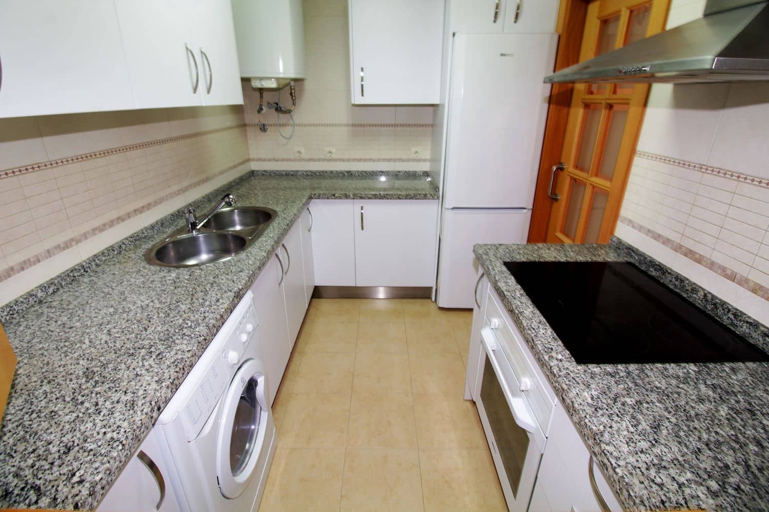 2 makuuhuone Huoneisto vuokrattavana paikassa Fuengirola mukana 
autotalli - 1 200 € (Ref: 9806076)