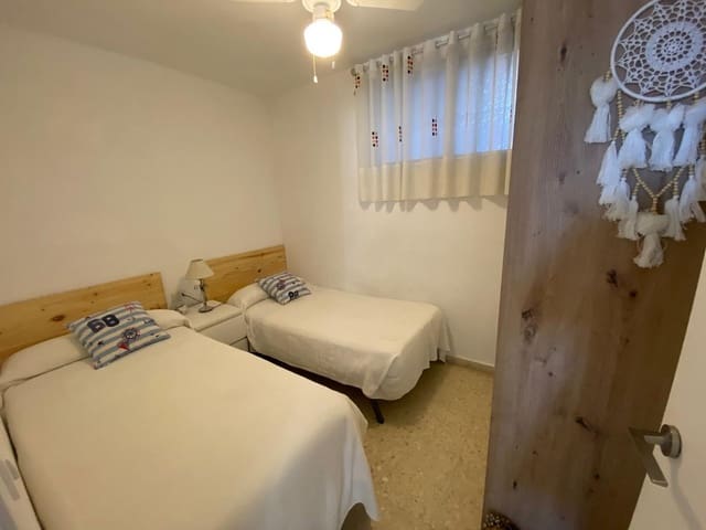 2 soverom Leilighet til leie i Las Gaviotas  - Carvajal, Fuengirola med garasje - € 1 300 (Ref: 9815476)