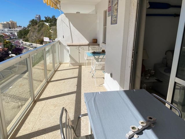2 soverom Leilighet til leie i Las Gaviotas  - Carvajal, Fuengirola med garasje - € 1 300 (Ref: 9815476)