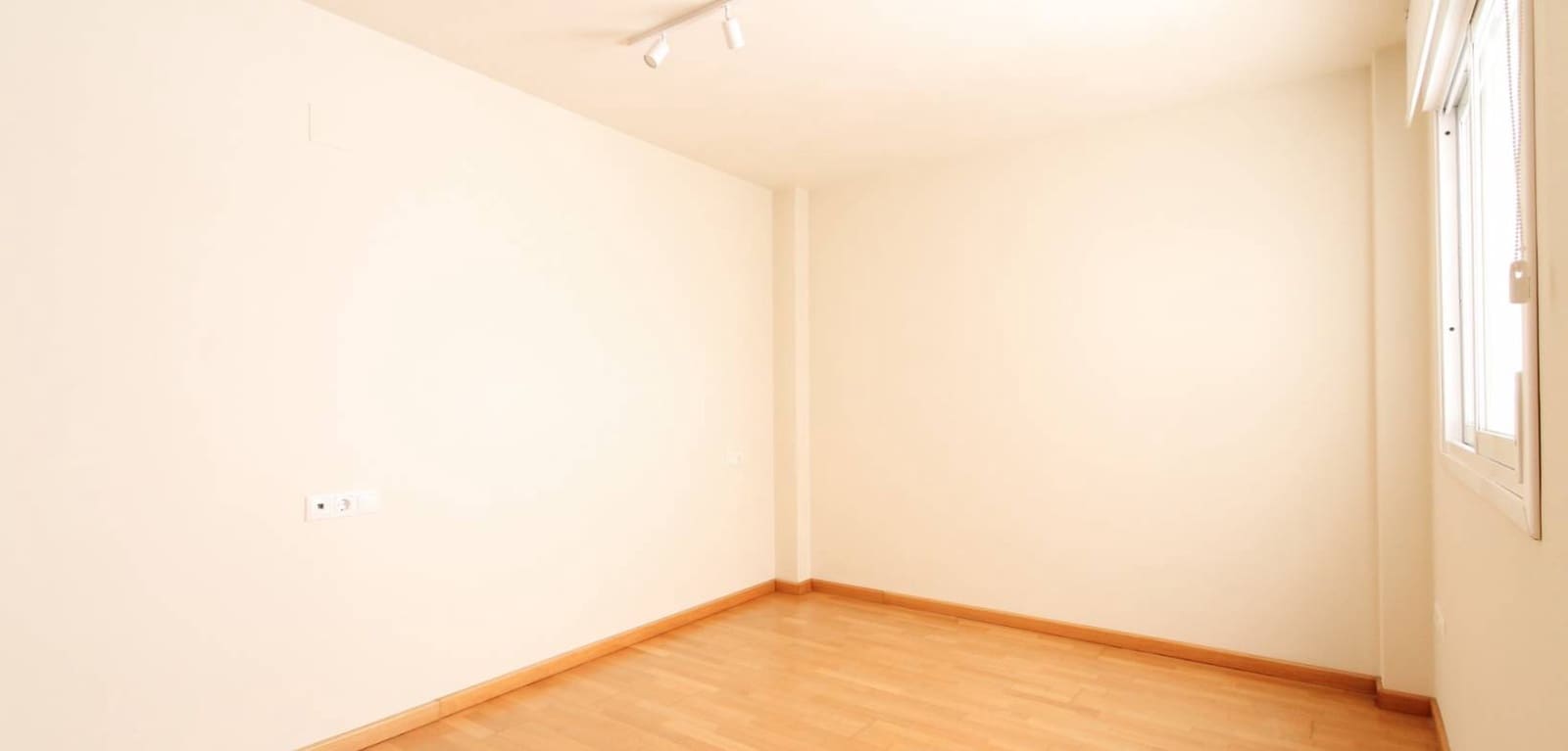 3 camera da letto Appartamento da affittare in Alicante citta - 1.800 € (Rif: 10034353)