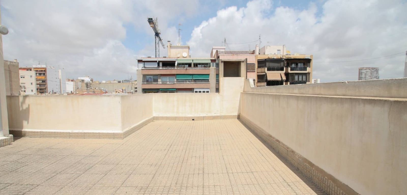 3 camera da letto Appartamento da affittare in Alicante citta - 1.800 € (Rif: 10034353)