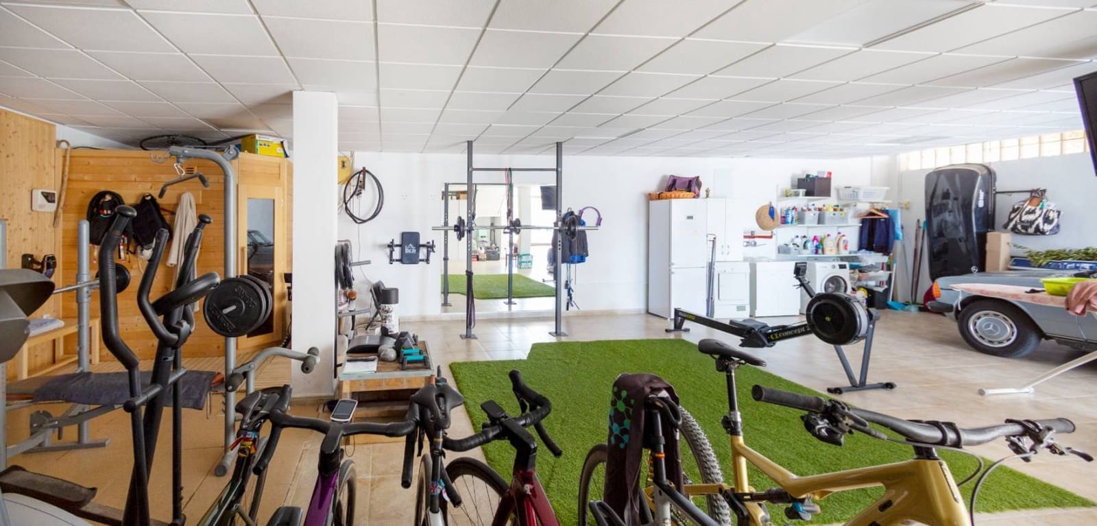 4 makuuhuone Huvila myytävänä paikassa San Vicente / Sant Vicent del Raspeig mukana uima-altaan 
autotalli - 939 000 € (Ref: 7430691)