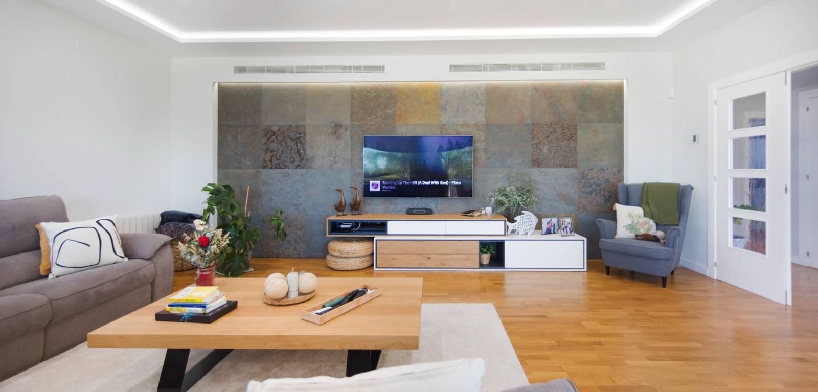 4 bedroom Villa for sale in San Vicente / Sant Vicent del Raspeig with pool garage - € 939,000 (Ref: 7430691)