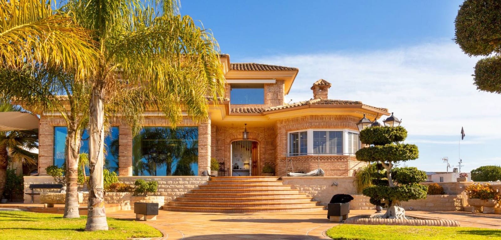 4 bedroom Villa for sale in San Vicente / Sant Vicent del Raspeig with pool garage - € 939,000 (Ref: 7430691)