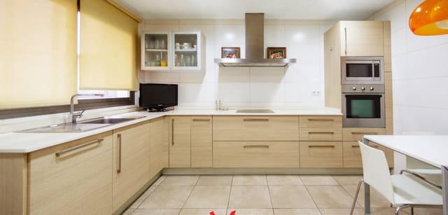 3 slaapkamer Appartement te koop in Barrio del Centro, Alicante stad met garage - € 849.000 (Ref: 7477188)