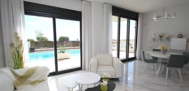 3 soveværelse Villa til salg i San Miguel de Salinas med swimmingpool - € 630.000 (Ref: 7690202)
