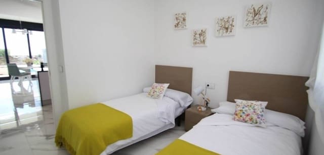 3 soveværelse Villa til salg i San Miguel de Salinas med swimmingpool - € 630.000 (Ref: 7690202)