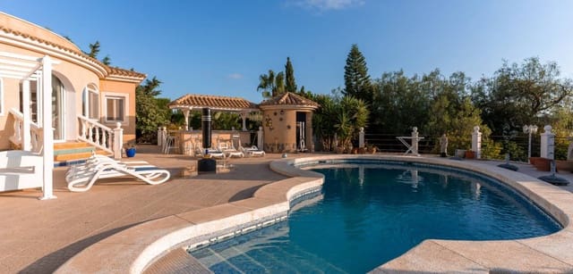 3 slaapkamer Villa te koop in Busot met zwembad garage - € 595.000 (Ref: 7785391)