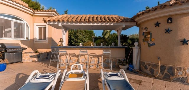 3 slaapkamer Villa te koop in Busot met zwembad garage - € 595.000 (Ref: 7785391)