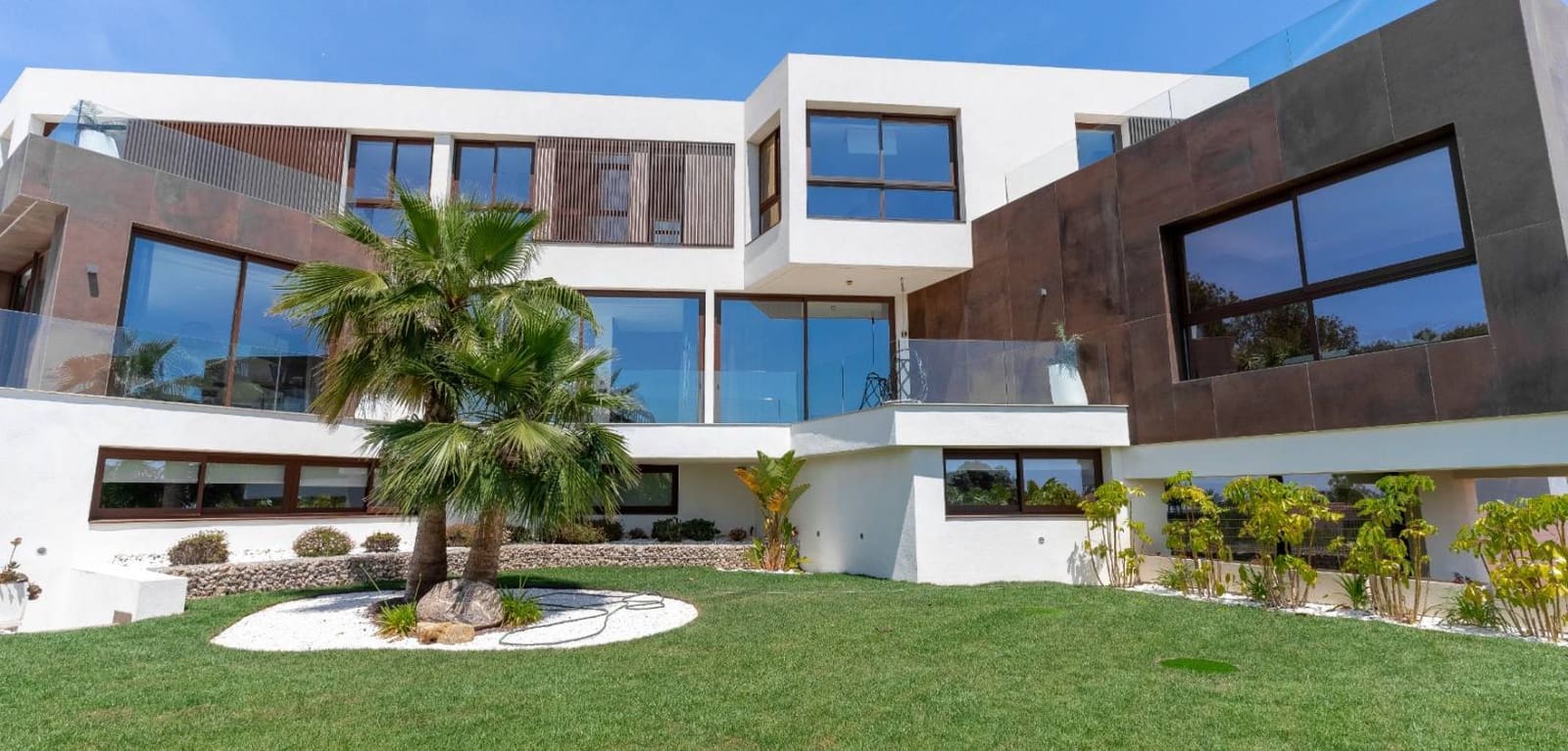 4 Zimmer Villa zu verkaufen in Benidorm mit Pool Garage - 2.825.000 € (Ref: 8666086)