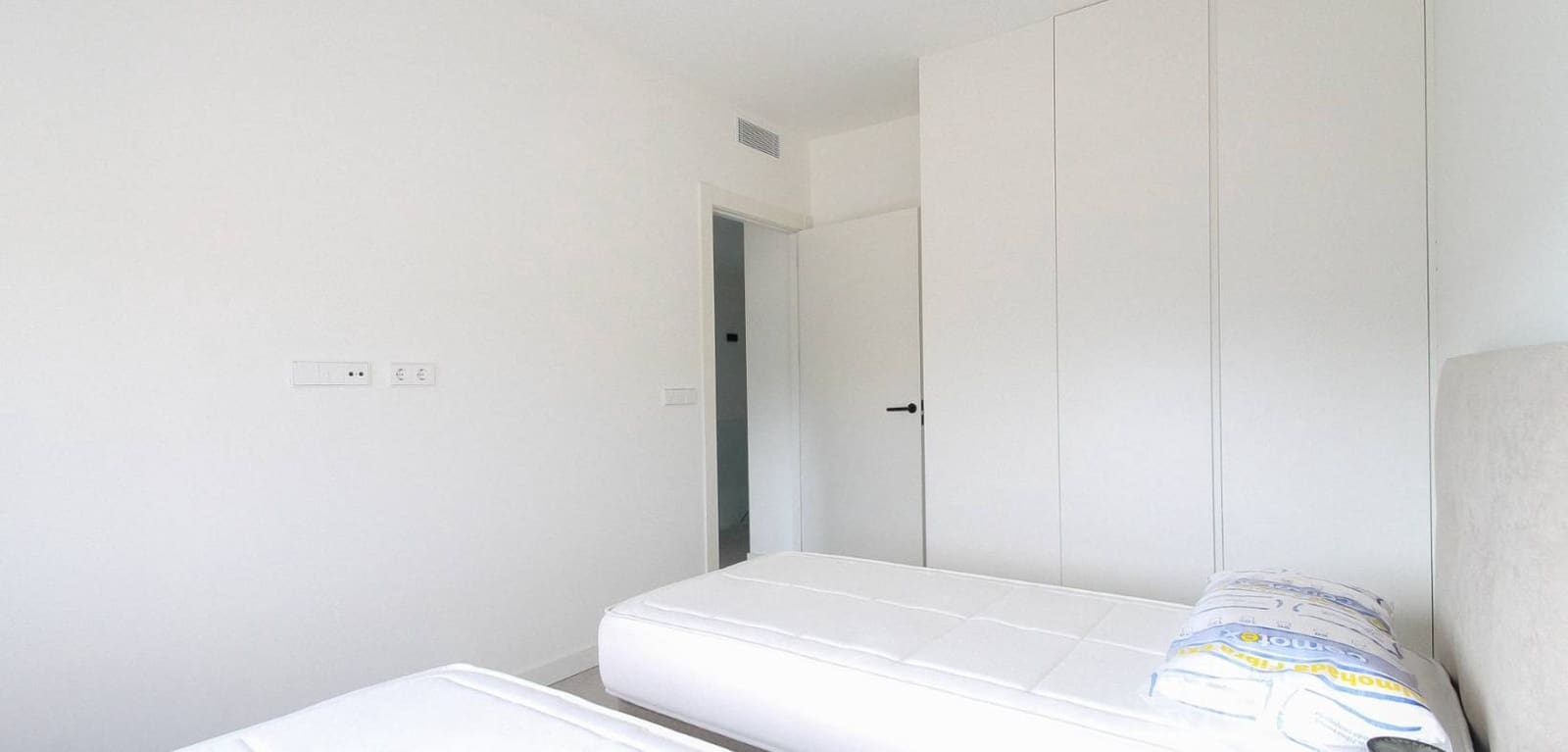 4 soverom Villa til salgs i Alicante by med svømmebasseng garasje - € 729 000 (Ref: 8666095)