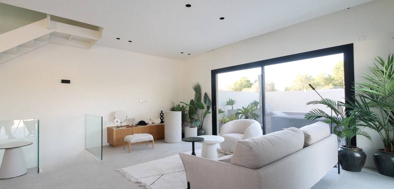 4 soverom Villa til salgs i Alicante by med svømmebasseng garasje - € 729 000 (Ref: 8666095)