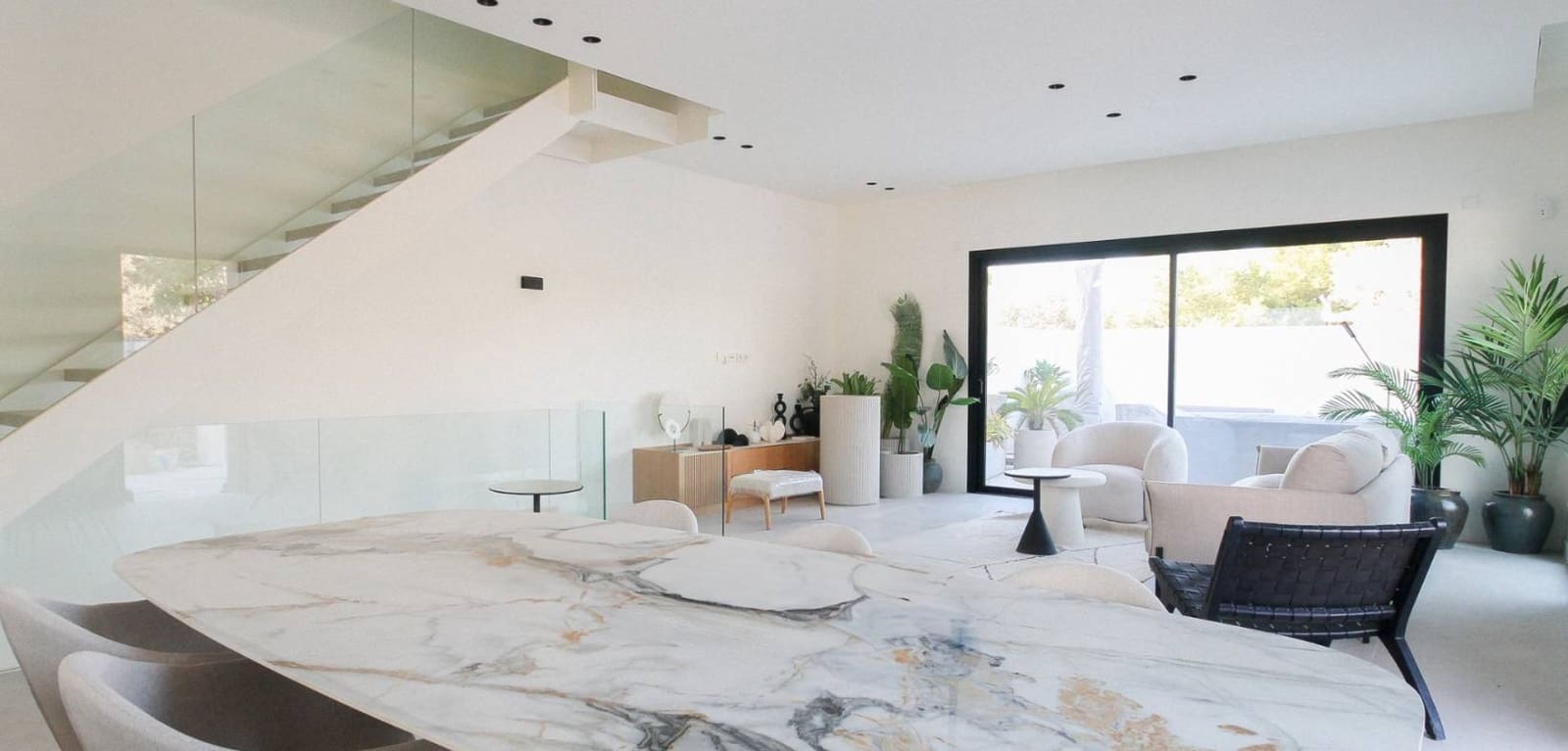 4 soverom Villa til salgs i Alicante by med svømmebasseng garasje - € 729 000 (Ref: 8666095)