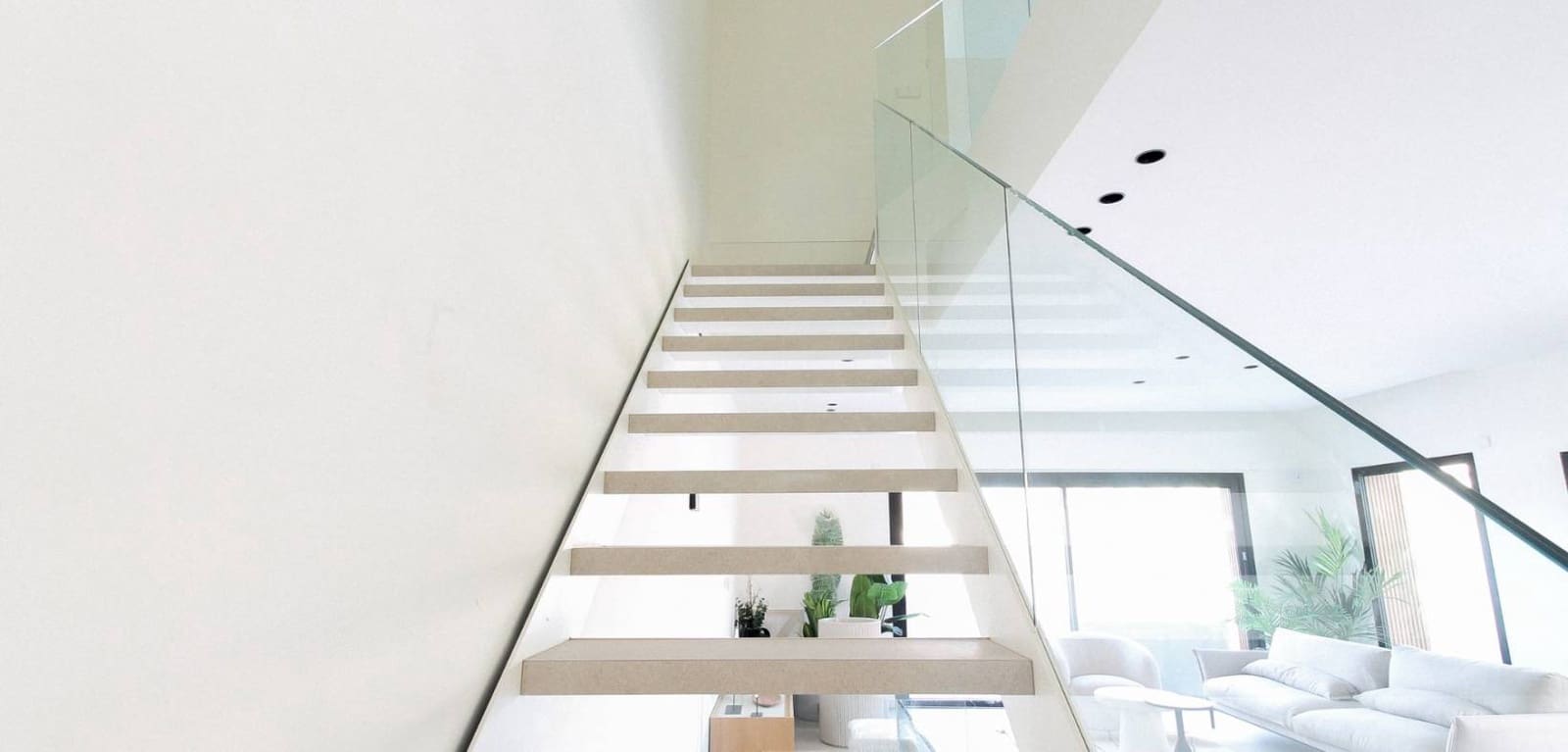 4 soverom Villa til salgs i Alicante by med svømmebasseng garasje - € 729 000 (Ref: 8666095)