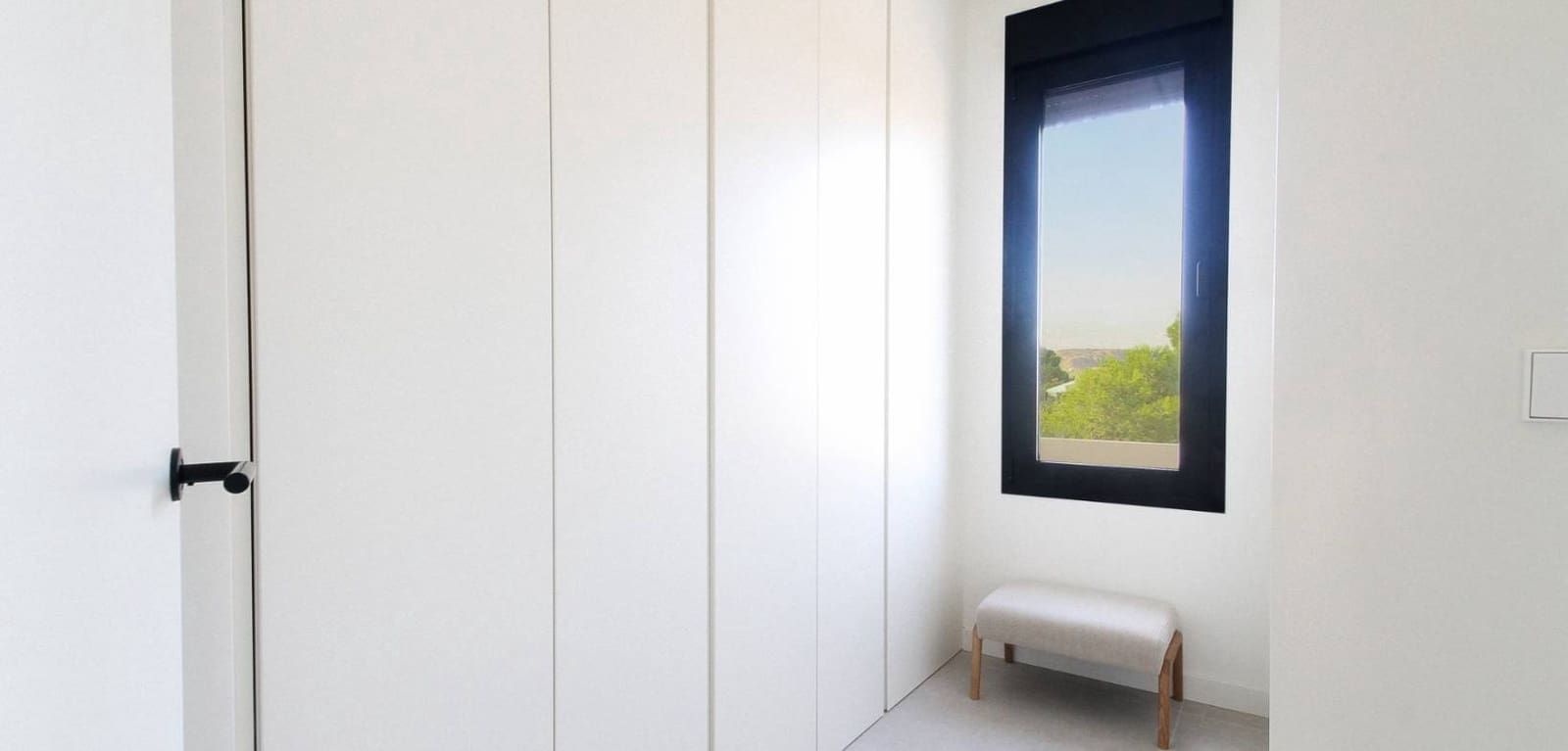 4 soverom Villa til salgs i Alicante by med svømmebasseng garasje - € 729 000 (Ref: 8666095)