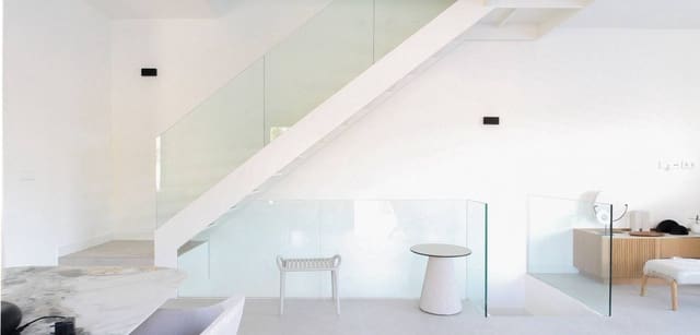 4 soverom Villa til salgs i Alicante by med svømmebasseng garasje - € 729 000 (Ref: 8666095)