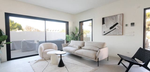 4 soverom Villa til salgs i Alicante by med svømmebasseng garasje - € 729 000 (Ref: 8666095)