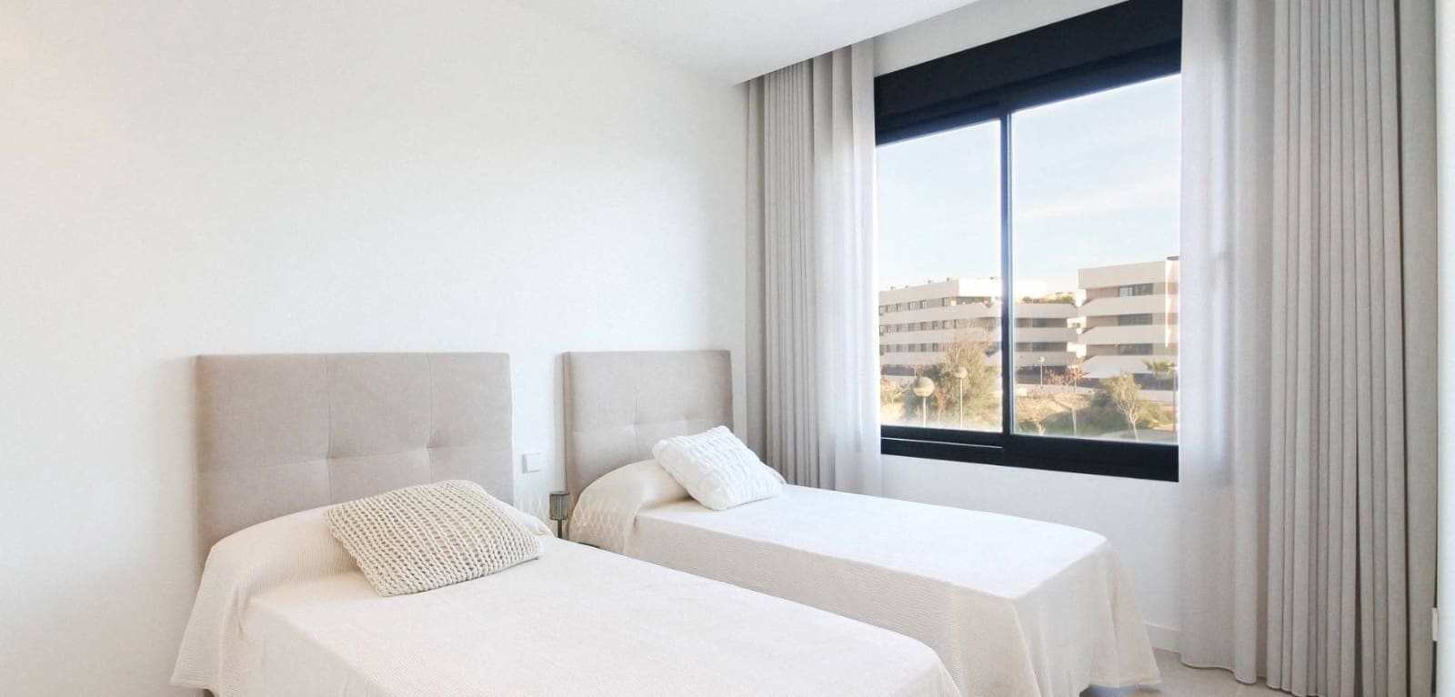 4 quarto Moradia para venda em Alicante cidade com piscina garagem - 729 000 € (Ref: 8666095)