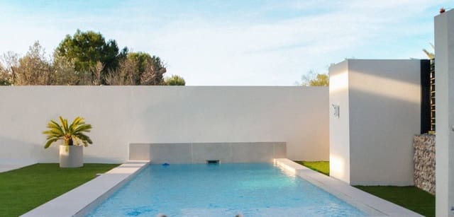 4 quarto Moradia para venda em Alicante cidade com piscina garagem - 729 000 € (Ref: 8666095)