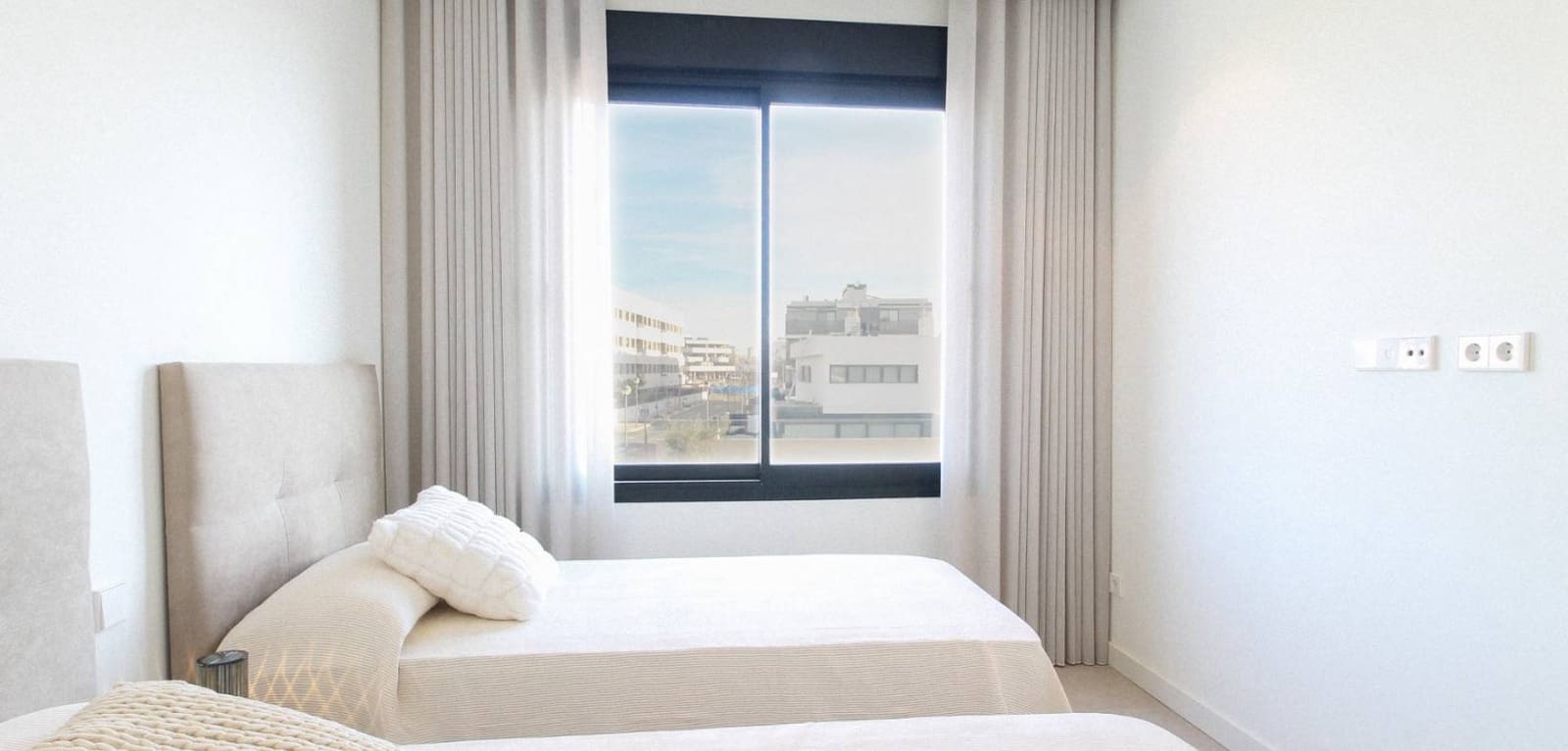 4 quarto Moradia para venda em Alicante cidade com piscina garagem - 729 000 € (Ref: 8666095)