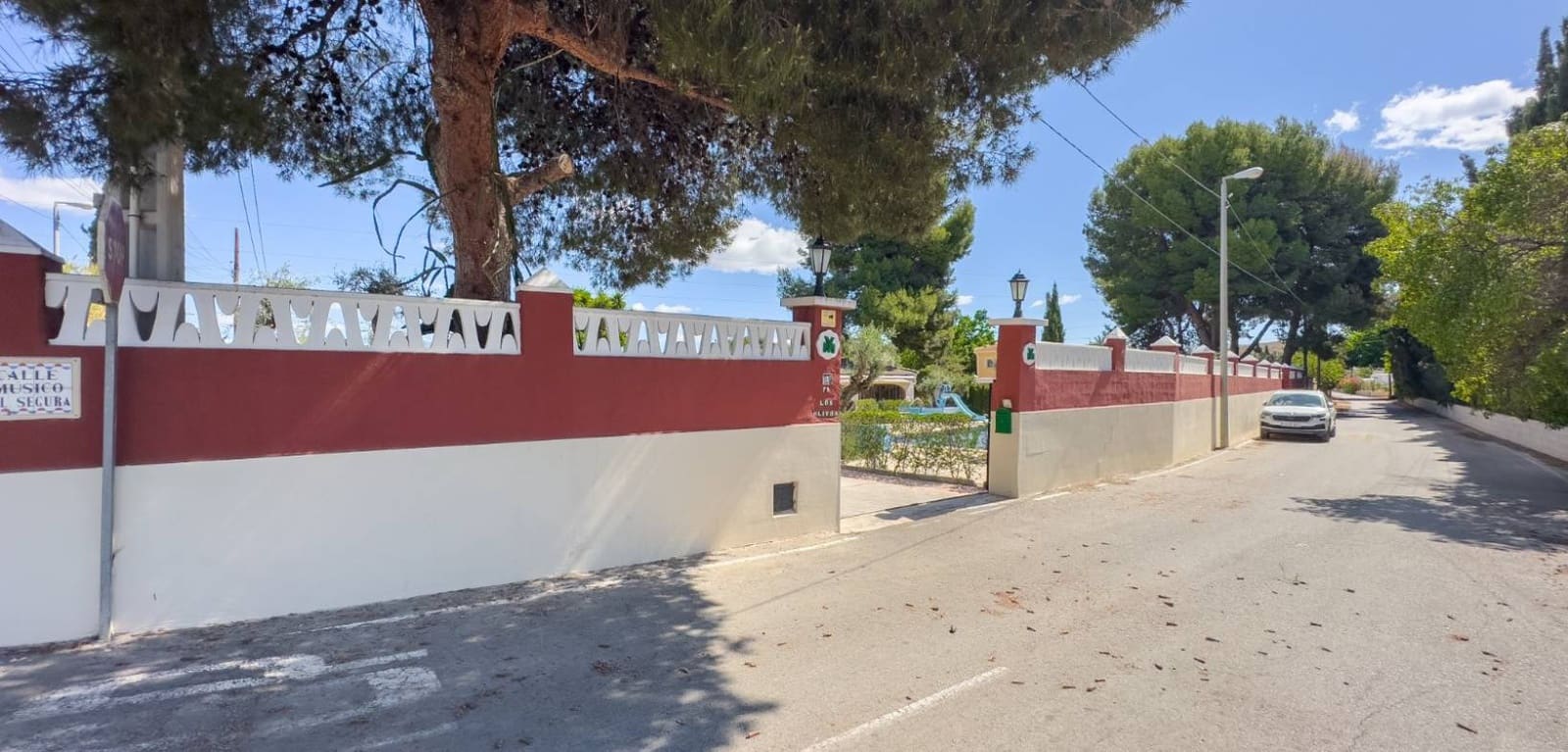 3 soverom Villa til salgs i Alicante by med svømmebasseng - € 550 000 (Ref: 8666116)
