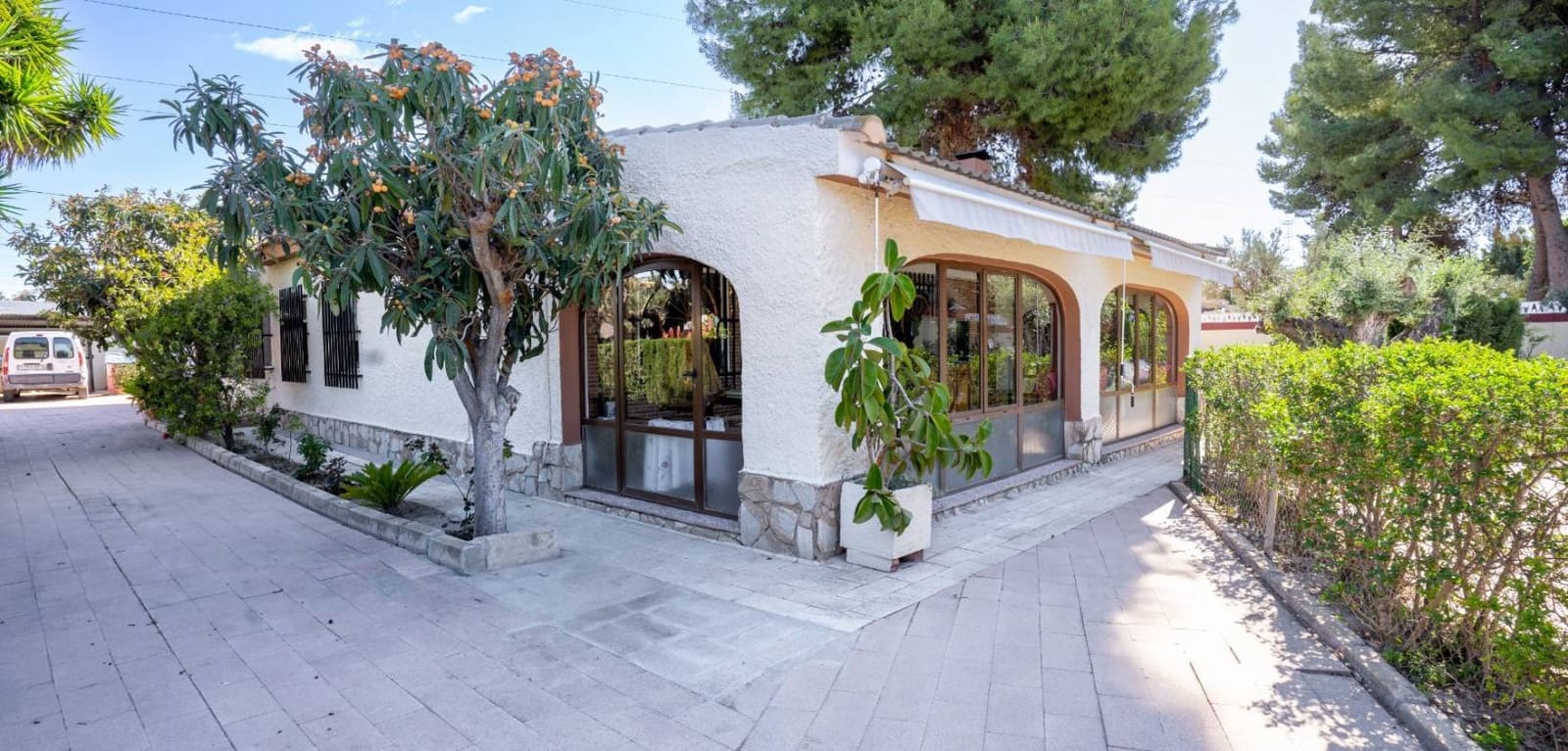 3 soverom Villa til salgs i Alicante by med svømmebasseng - € 550 000 (Ref: 8666116)