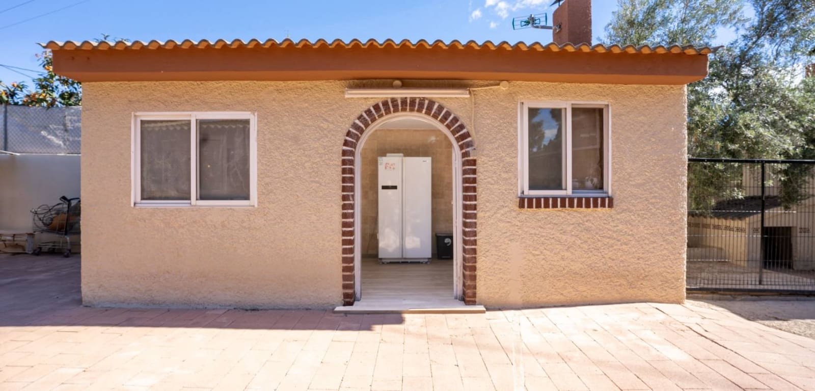3 soverom Villa til salgs i Alicante by med svømmebasseng - € 550 000 (Ref: 8666116)
