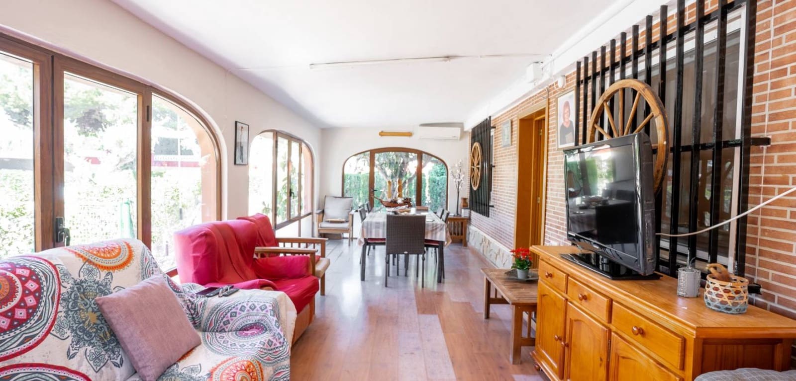 3 soverom Villa til salgs i Alicante by med svømmebasseng - € 550 000 (Ref: 8666116)