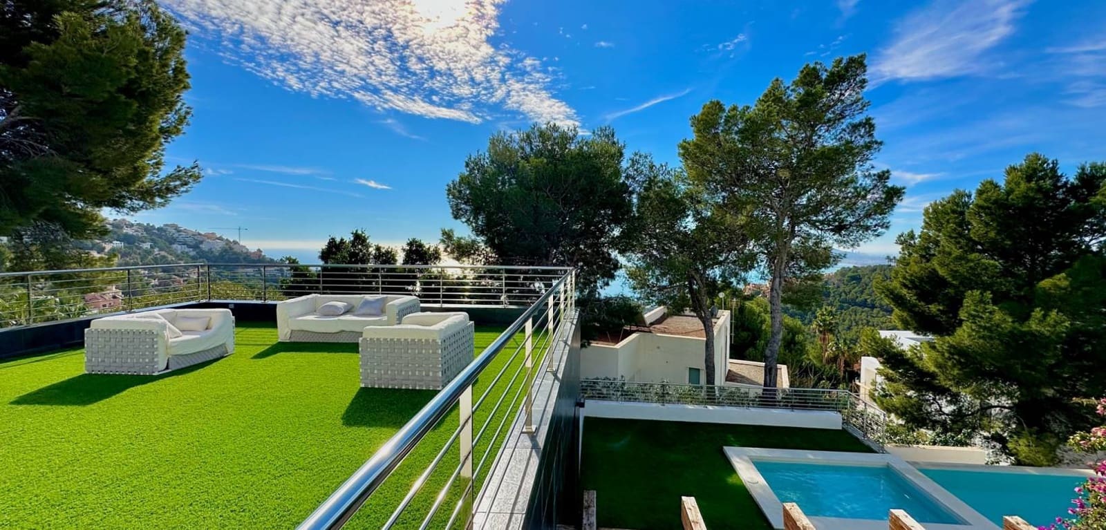 5 bedroom Villa for sale in Altea with pool garage - € 2,250,000 (Ref: 8666122)