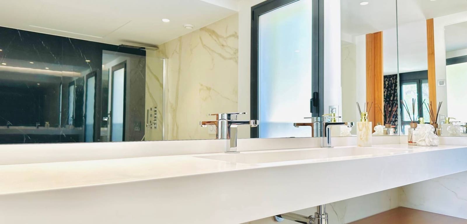 5 bedroom Villa for sale in Altea with pool garage - € 2,250,000 (Ref: 8666122)