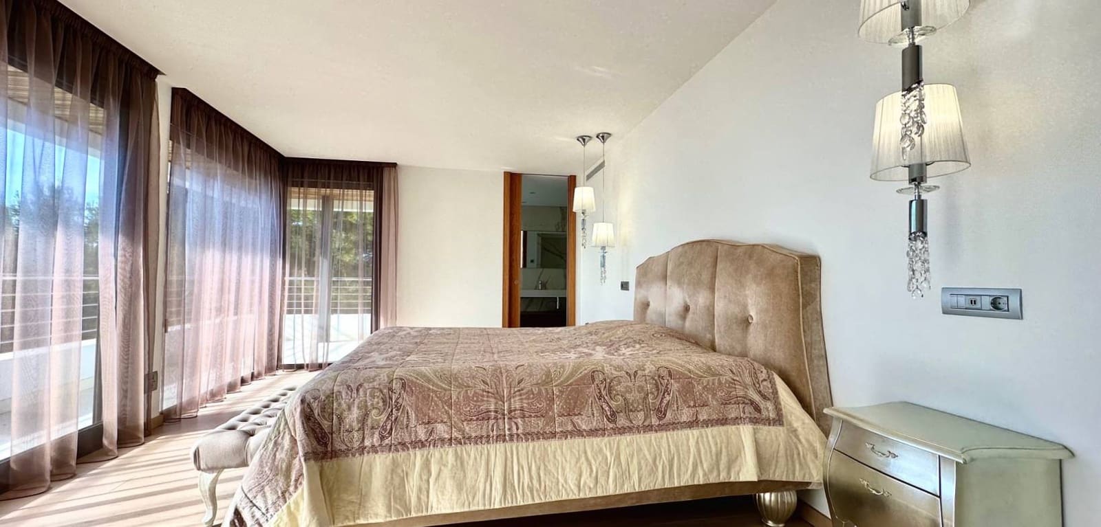 5 bedroom Villa for sale in Altea with pool garage - € 2,250,000 (Ref: 8666122)