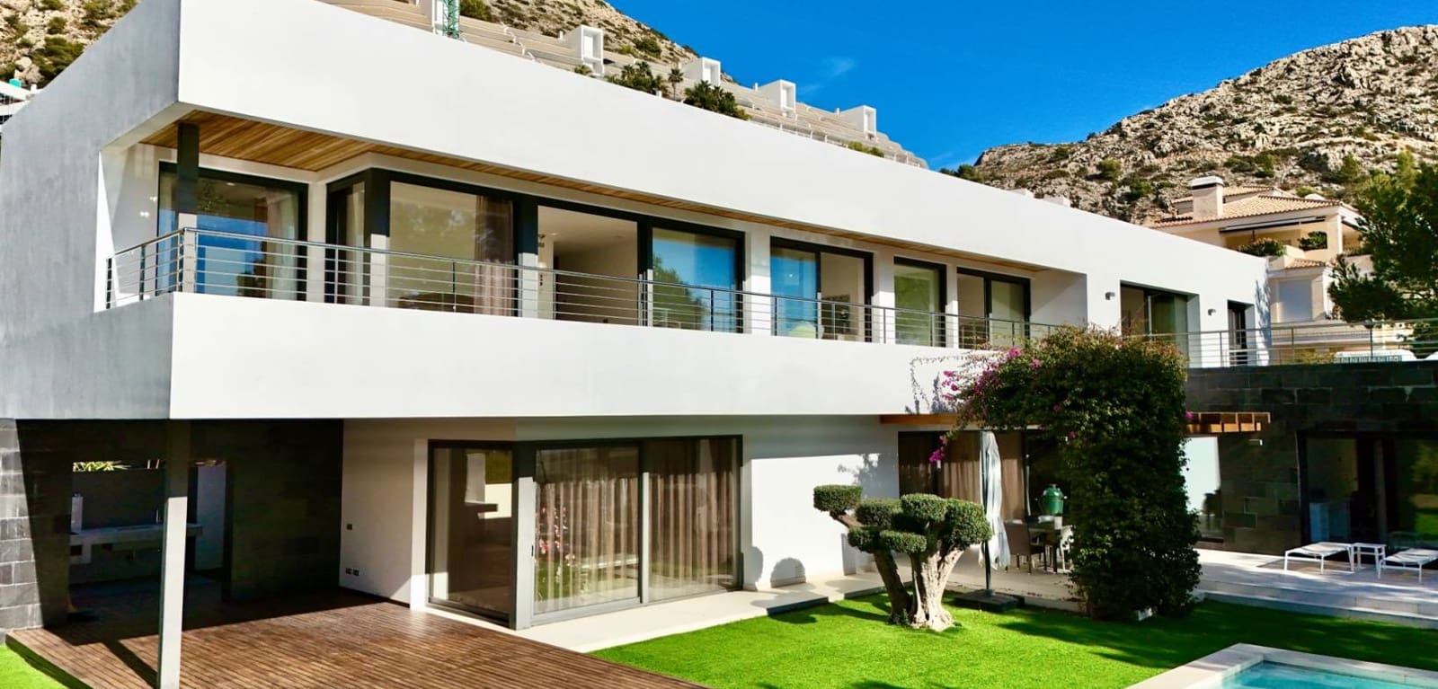 5 bedroom Villa for sale in Altea with pool garage - € 2,250,000 (Ref: 8666122)