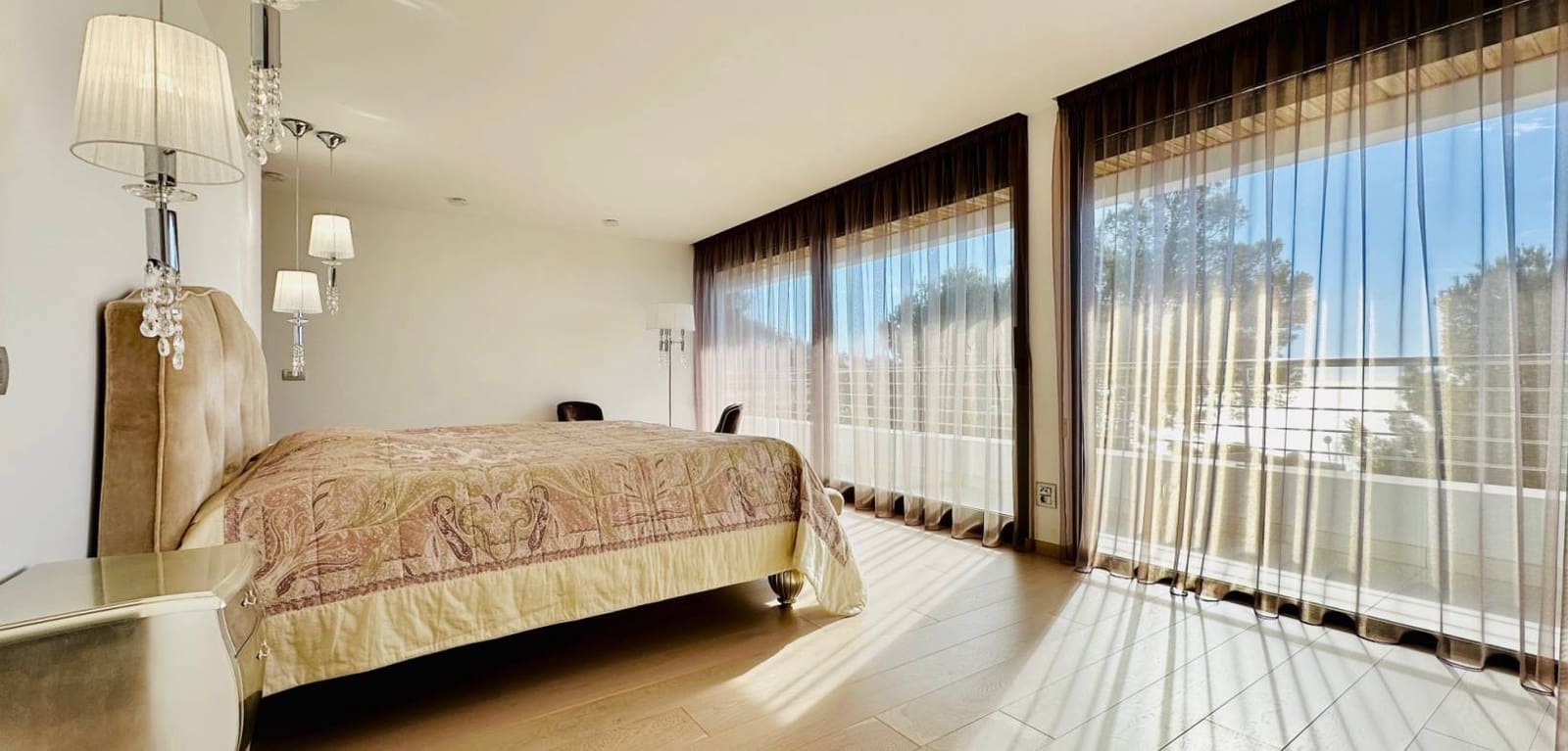 5 bedroom Villa for sale in Altea with pool garage - € 2,250,000 (Ref: 8666122)