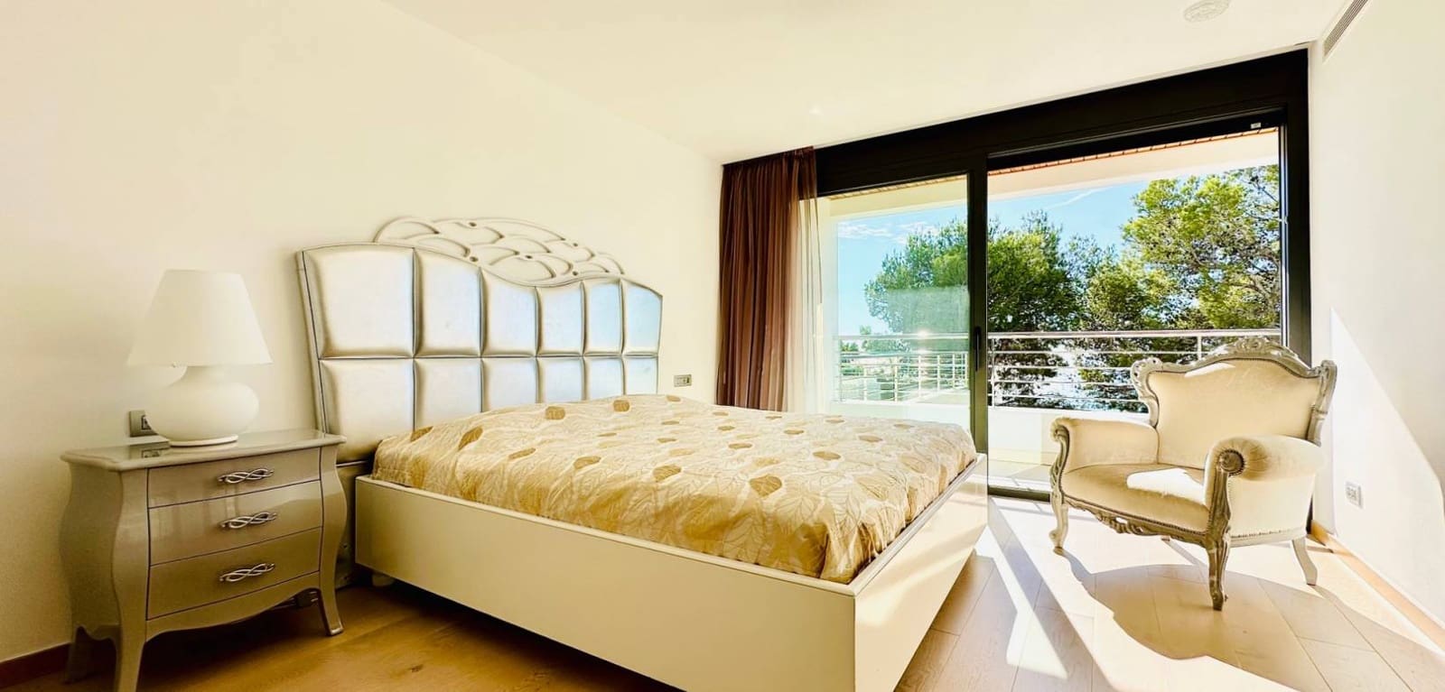 5 bedroom Villa for sale in Altea with pool garage - € 2,250,000 (Ref: 8666122)