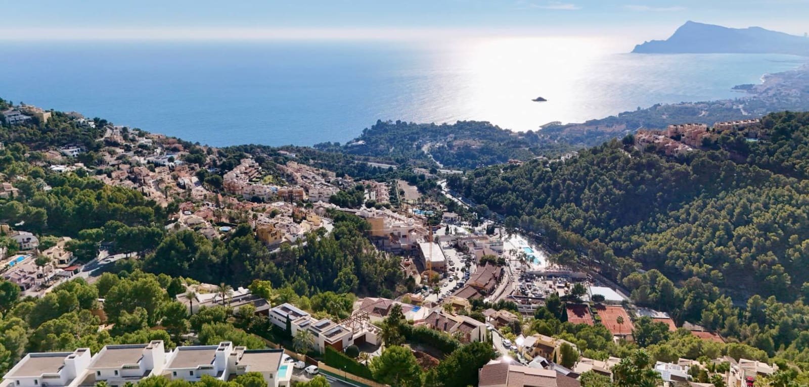 5 bedroom Villa for sale in Altea with pool garage - € 2,250,000 (Ref: 8666122)