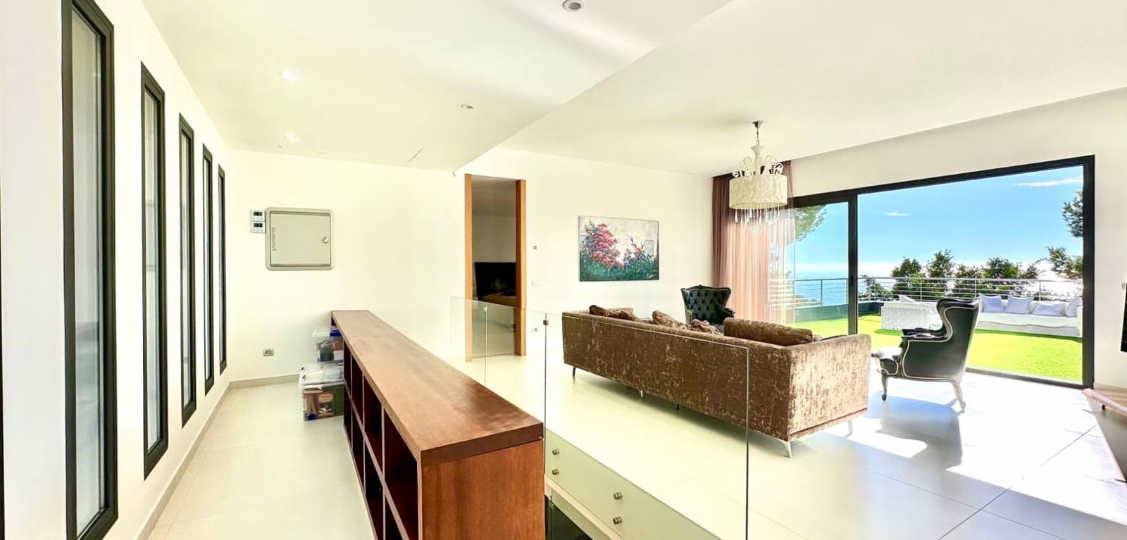 5 bedroom Villa for sale in Altea with pool garage - € 2,250,000 (Ref: 8666122)