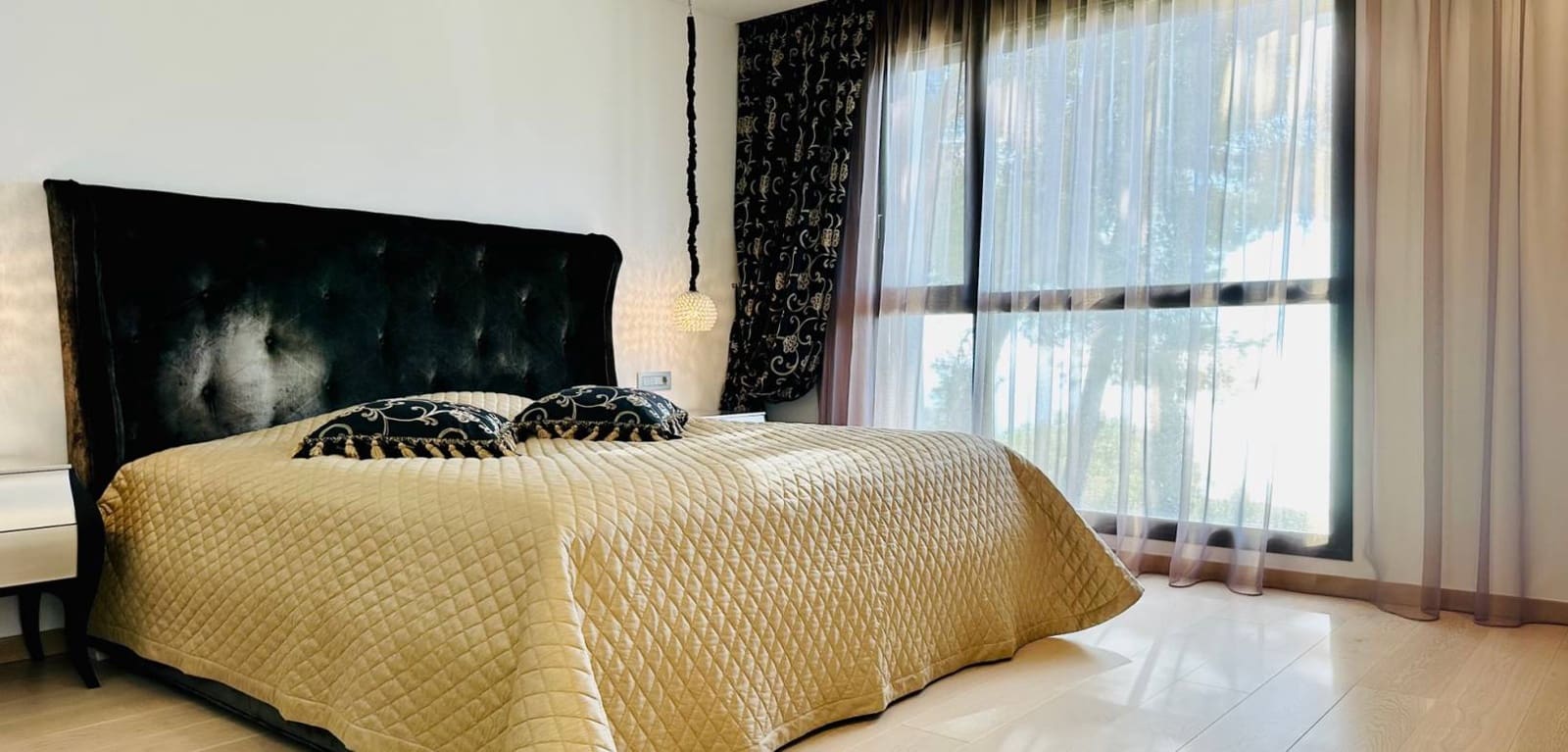 5 bedroom Villa for sale in Altea with pool garage - € 2,250,000 (Ref: 8666122)