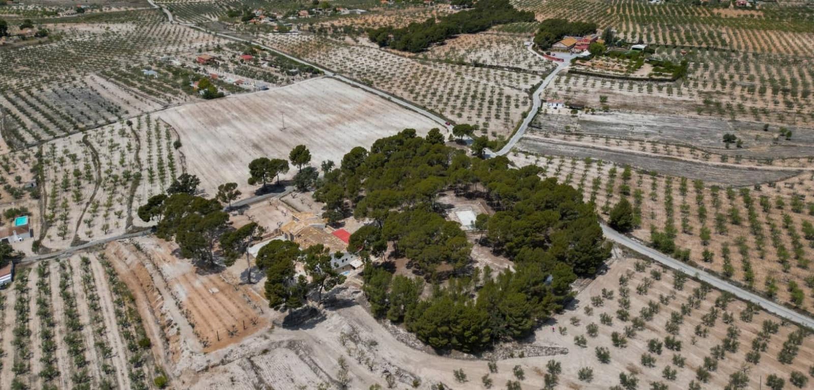 12 soveværelse Finca/Landehus til salg i Castalla med swimmingpool - € 799.000 (Ref: 8708259)