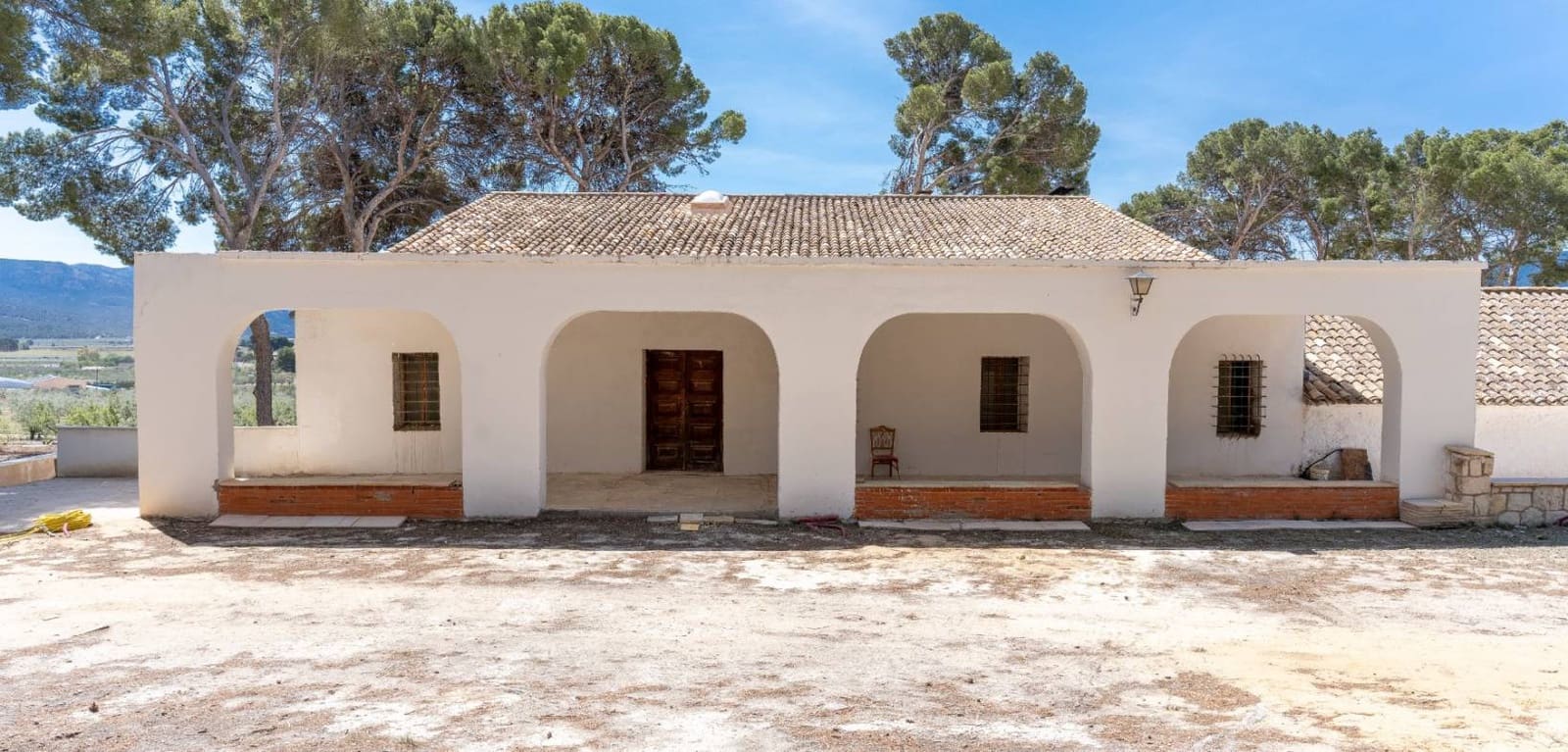 12 soveværelse Finca/Landehus til salg i Castalla med swimmingpool - € 799.000 (Ref: 8708259)