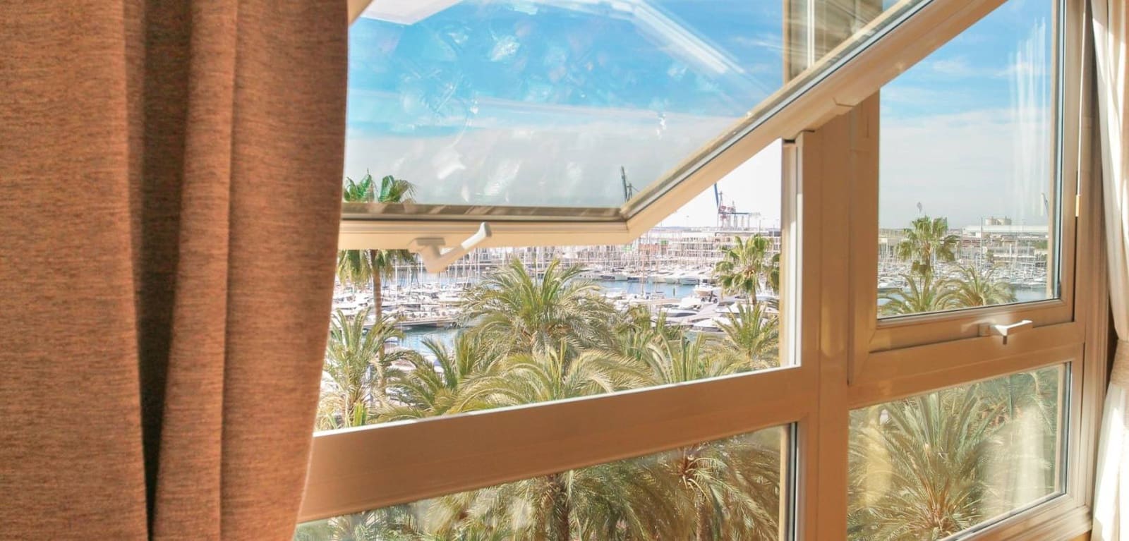 3 bedroom Apartment for sale in Alicante / Alacant city - € 990,000 (Ref: 8944927)