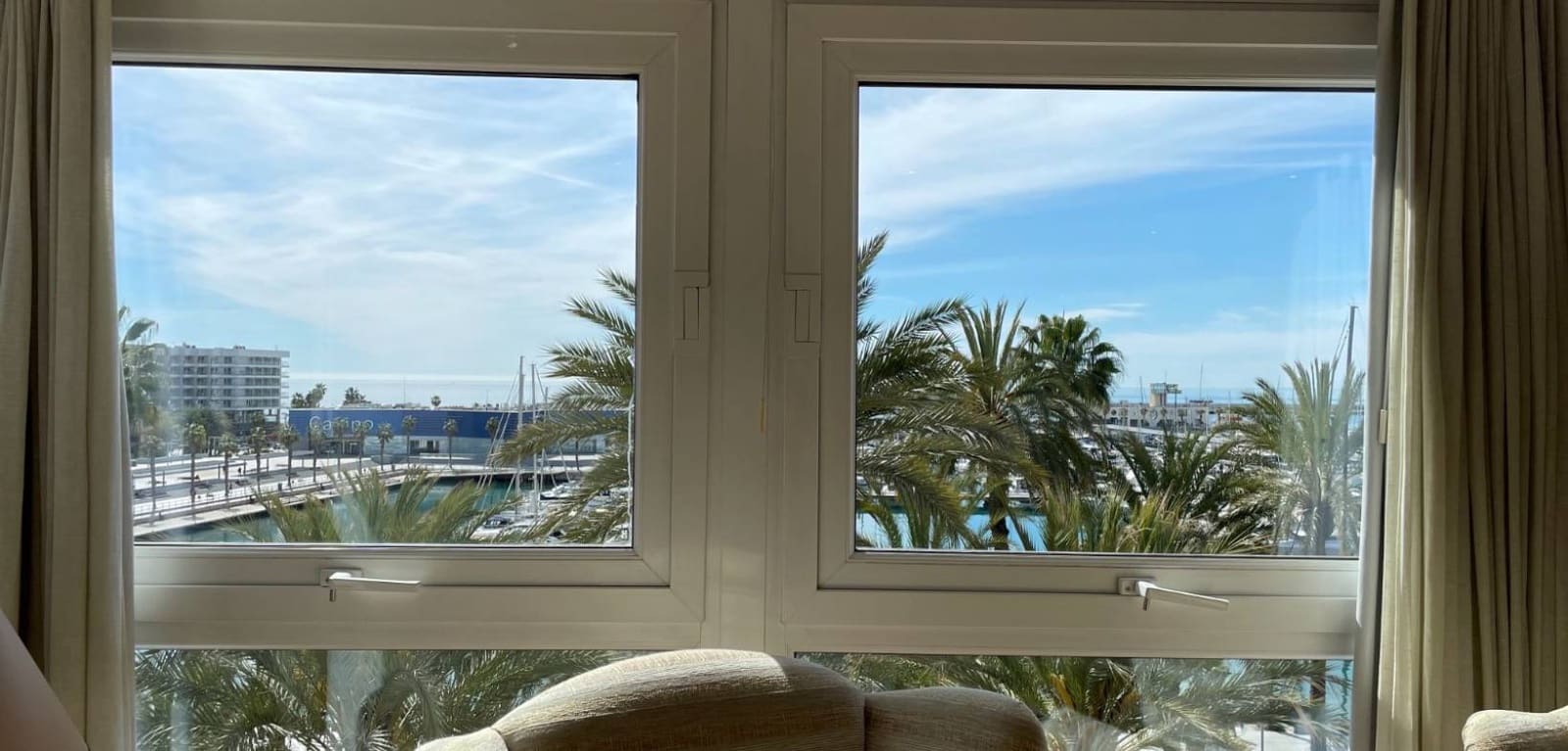 3 bedroom Apartment for sale in Alicante / Alacant city - € 990,000 (Ref: 8944927)