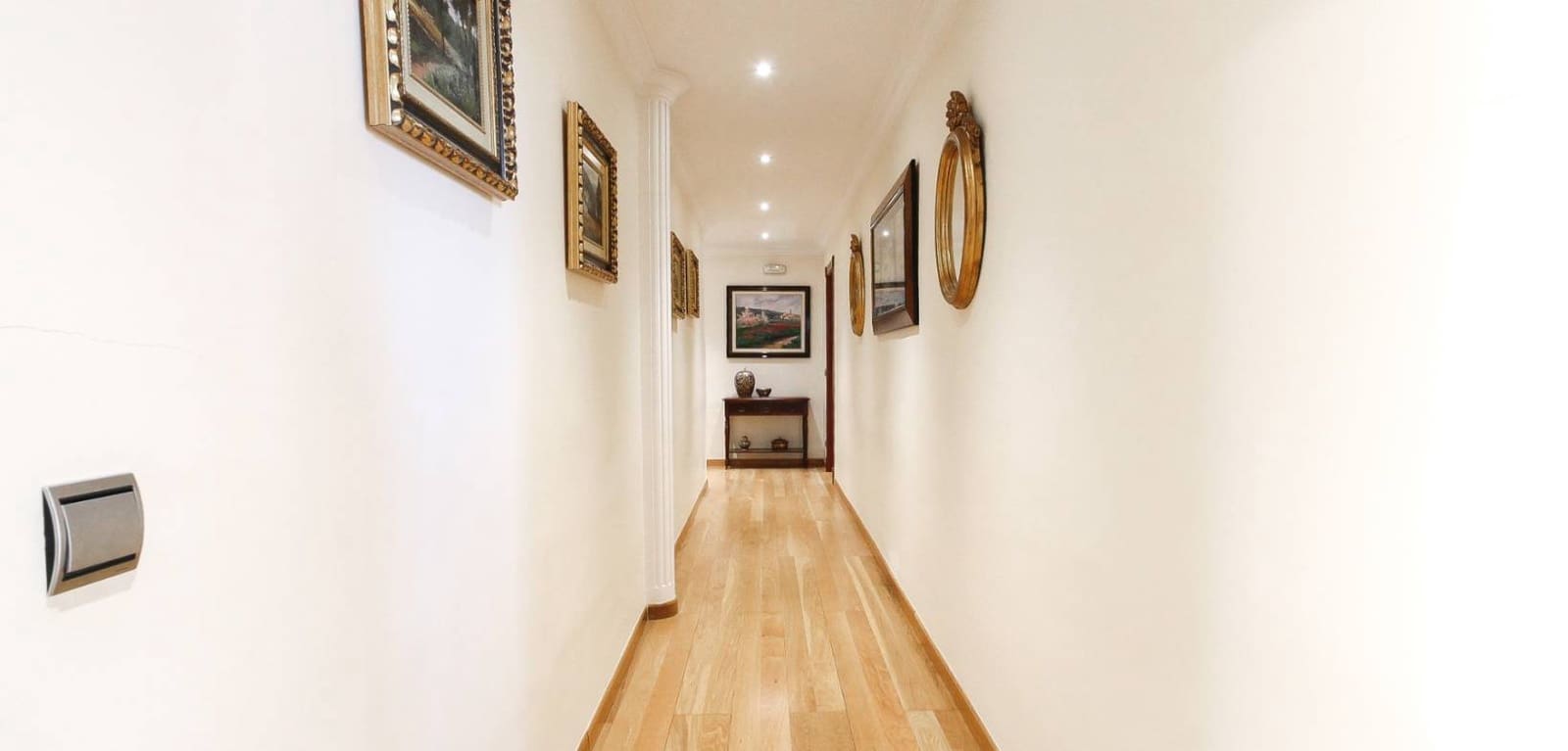 3 bedroom Apartment for sale in Alicante / Alacant city - € 990,000 (Ref: 8944927)