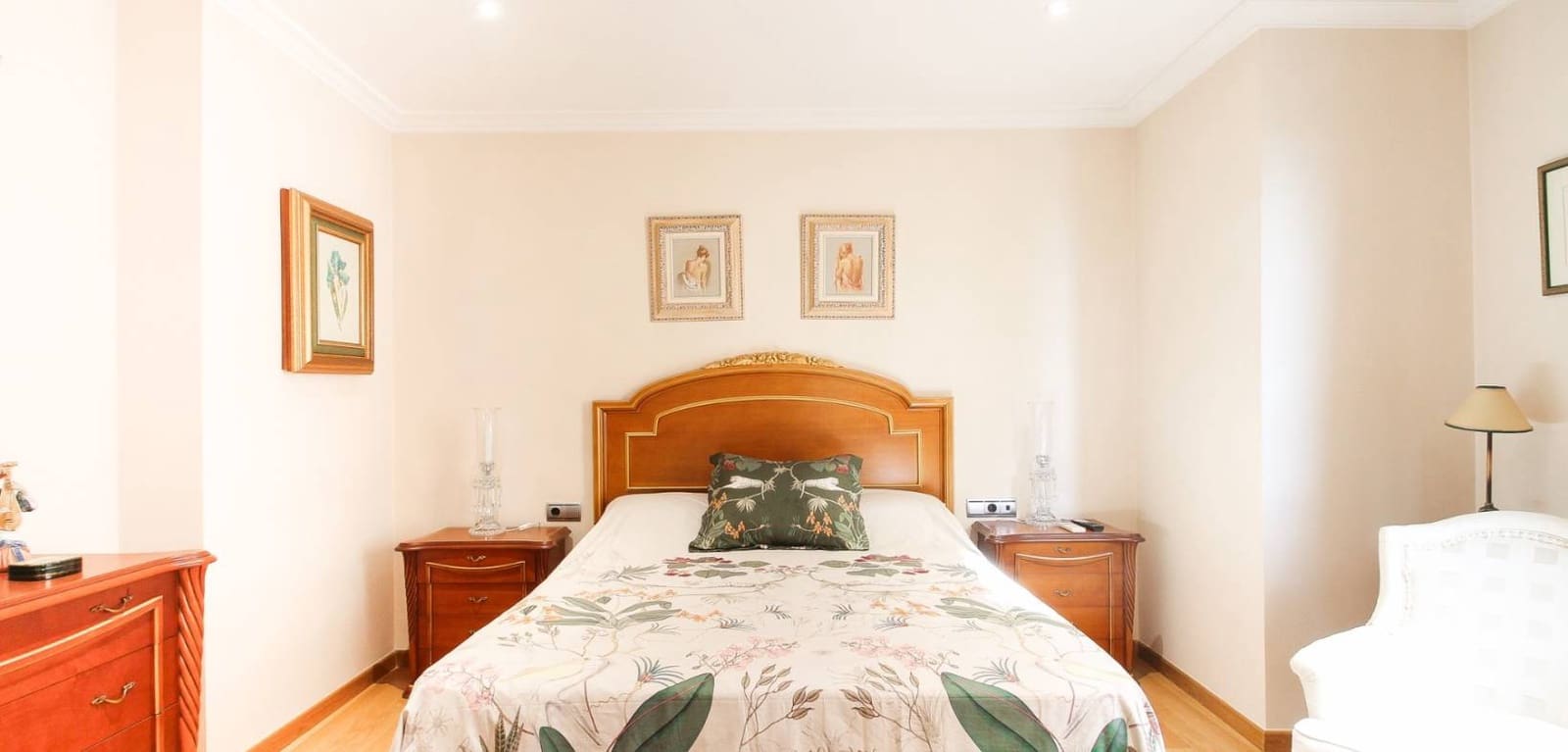 3 bedroom Apartment for sale in Alicante / Alacant city - € 990,000 (Ref: 8944927)